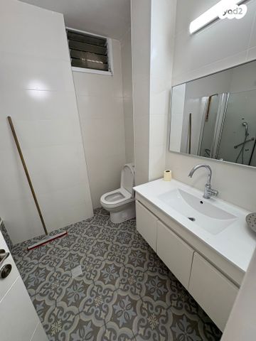 דירה, קדושי קהיר, חולון