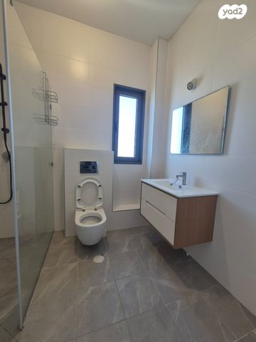 גג/ פנטהאוז, נהריה