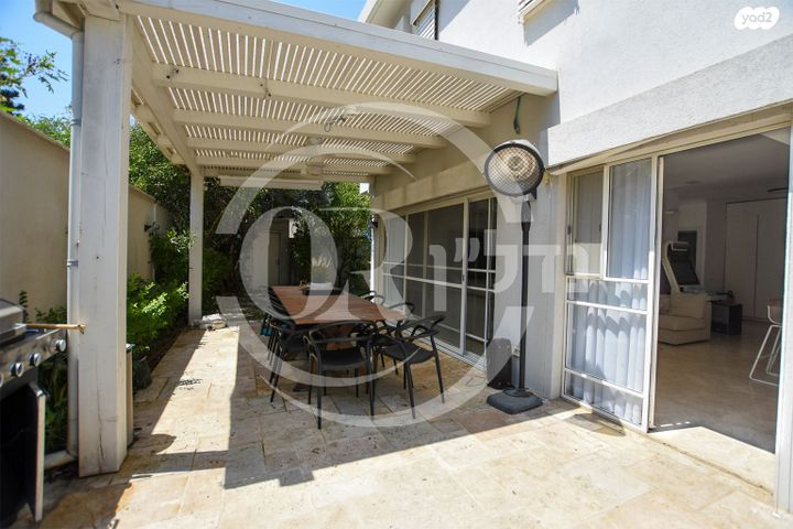 דו משפחתי, קרית יערים, רמת השרון