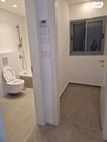 דירת גן, אסירי ציון, קרית שלום, תל אביב יפו