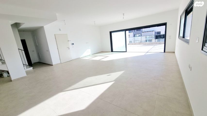 גג/ פנטהאוז, משה וילנסקי, נווה זמר, רעננה