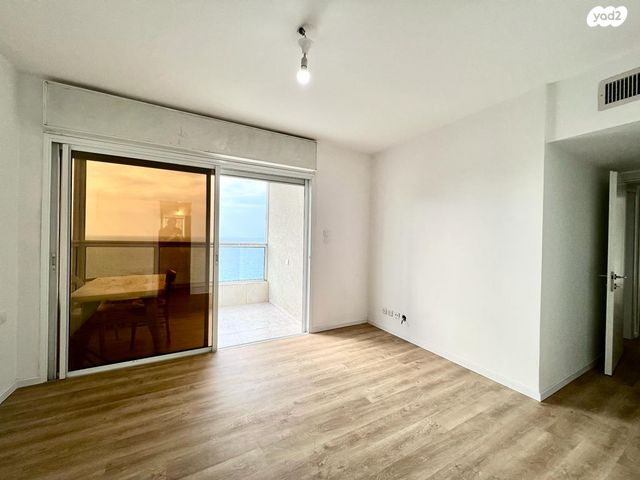 דירה, שדרות ניצה, צפון מערב מרכז העיר, נתניה