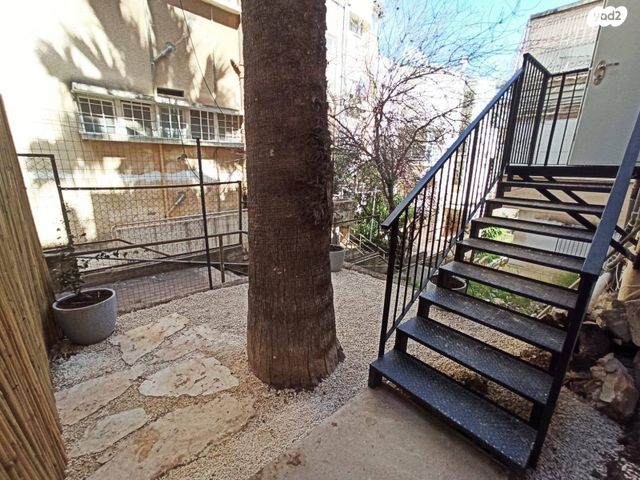 סטודיו/ לופט, בר גיורא 45, הדר עליון, חיפה