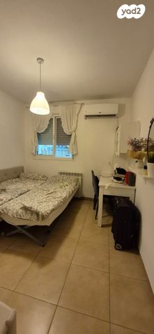 דירה, הבבא סאלי, חומת שמואל, הר חומה, ירושלים