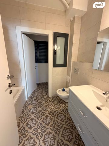 דירה, התאנה, כרמי הנדיב, אחוזת רוטנר, קרית מלאכי