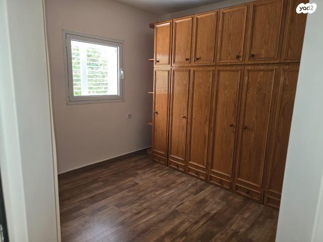 דו משפחתי, יעקב, זכרון יעקב