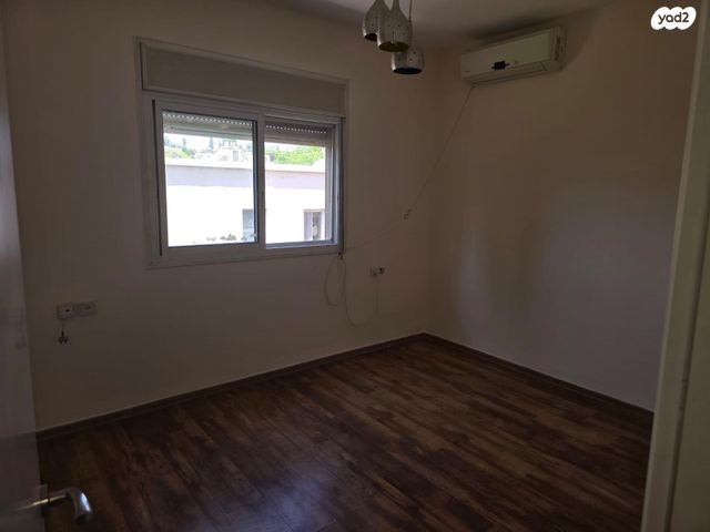 דו משפחתי, יעקב, זכרון יעקב