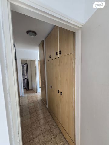 דירה, שלמה בן יוסף, ארמון הנציב, תלפיות מזרח, ירושלים