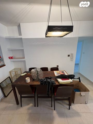 דירה, קדושי קהיר, חולון