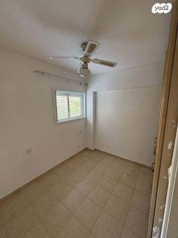 דירה, קדושי קהיר, חולון