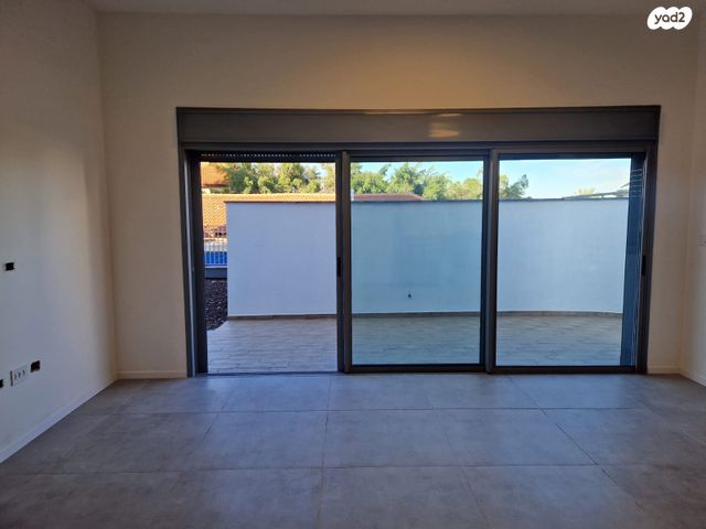 דירת גן, אסירי ציון, קרית שלום, תל אביב יפו