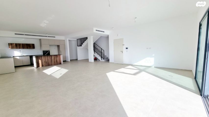 גג/ פנטהאוז, משה וילנסקי, נווה זמר, רעננה