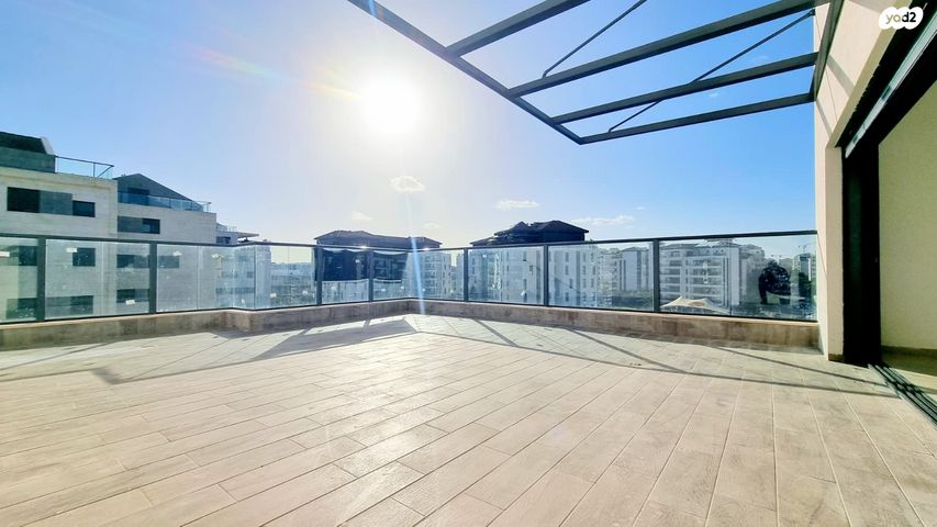 גג/ פנטהאוז, משה וילנסקי, נווה זמר, רעננה