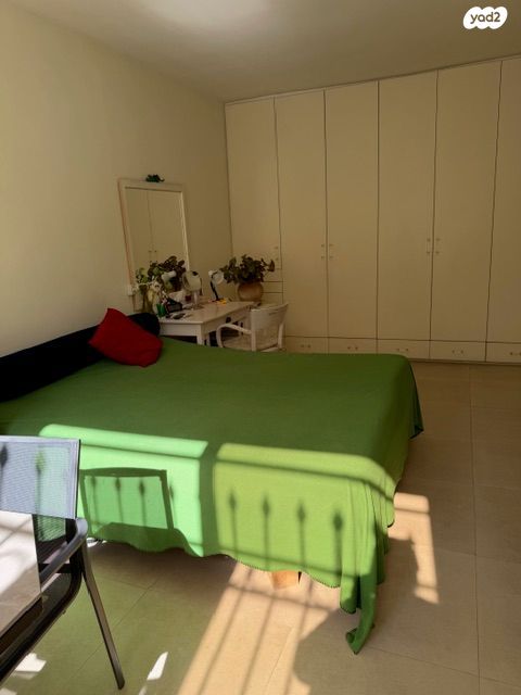 דירה, עין רוגל, גבעת חנניה, אבו תור, ירושלים