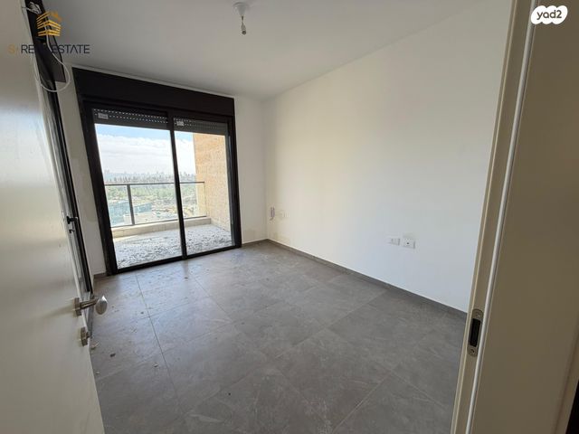 דירה, המגרסה, מבשרת ציון