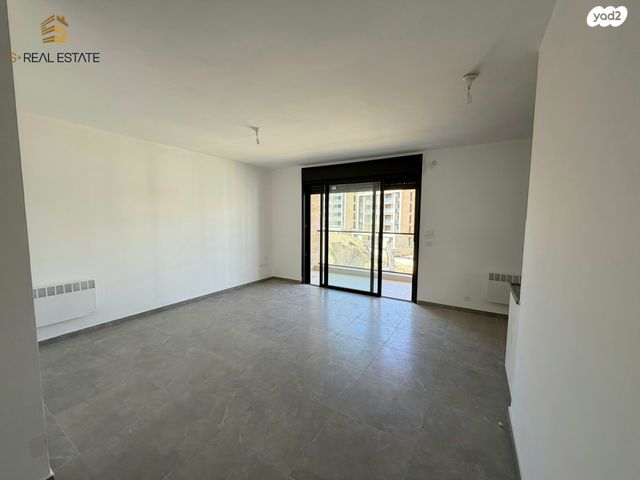 דירה, המגרסה, מבשרת ציון