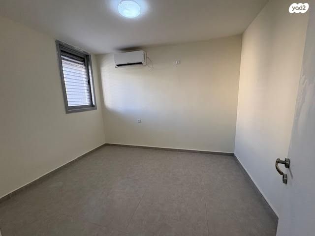 דירה, גבעת התחמושת, קרית שרת מערב, חולון