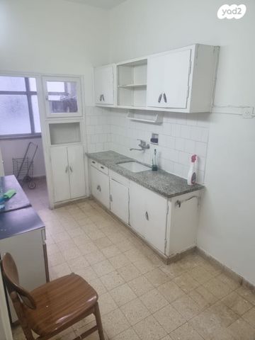 דירה, דרך בן גוריון, שכונת בן גוריון, מרכז העיר ג', רמת גן