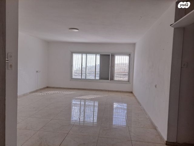 דירה, האורנים, רמת יקנעם, יקנעם עילית