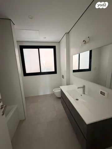 דירה, פרדס משותף, רעננה