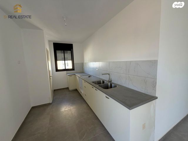 דירה, המגרסה, מבשרת ציון