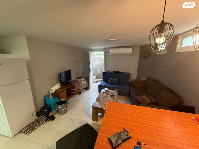 דירת גן, יהודה הצעיר 11, נווה אליעזר וכפר שלם מזרח, תל אביב יפו