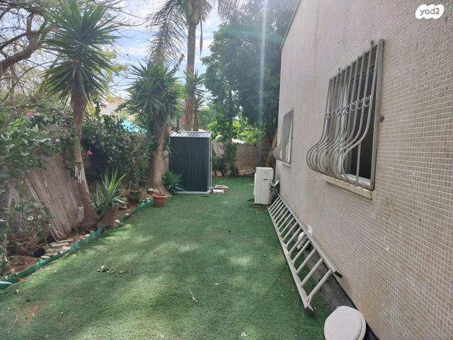 דירת גן, שיכון אשר, רעננה