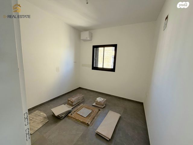 דירה, המגרסה, מבשרת ציון