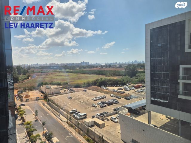 משרדים, החרש, הוד השרון