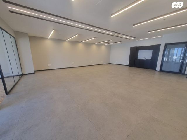 משרדים, כנפי נשרים, אזור תעשיה גבעת שאול, ירושלים