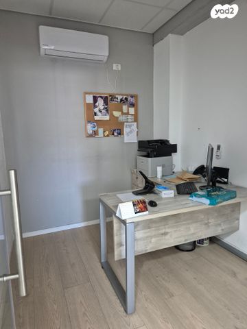 משרדים, שלושת בני עין חרוד 81, העיר העתיקה, רמב"ם, דרום, באר שבע