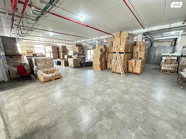 מחסנים, מרכז עינב, מודיעין מכבים רעות