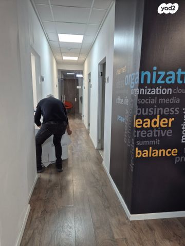 משרדים, שלושת בני עין חרוד 81, העיר העתיקה, רמב"ם, דרום, באר שבע