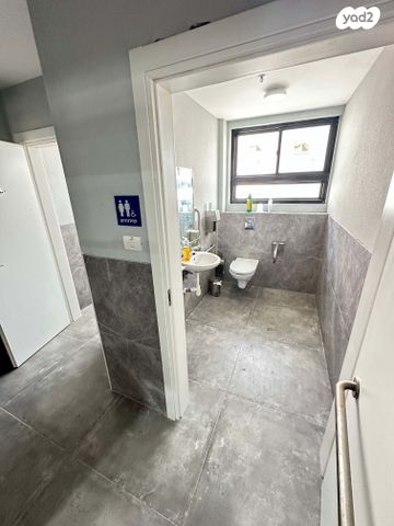 מחסנים, מרכז עינב, מודיעין מכבים רעות