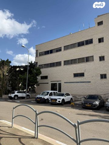 בניין משרדים, צ'ק פוסט, מכון טיהור, מפרץ חיפה, חיפה