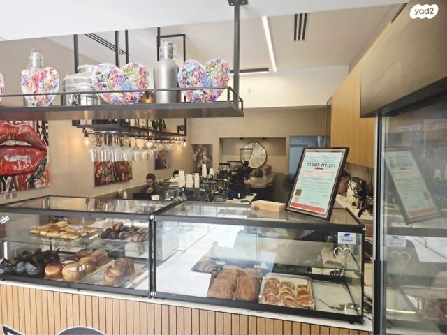 חנויות/ שטח מסחרי, רעננה