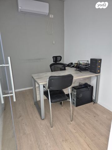 משרדים, שלושת בני עין חרוד 81, העיר העתיקה, רמב"ם, דרום, באר שבע