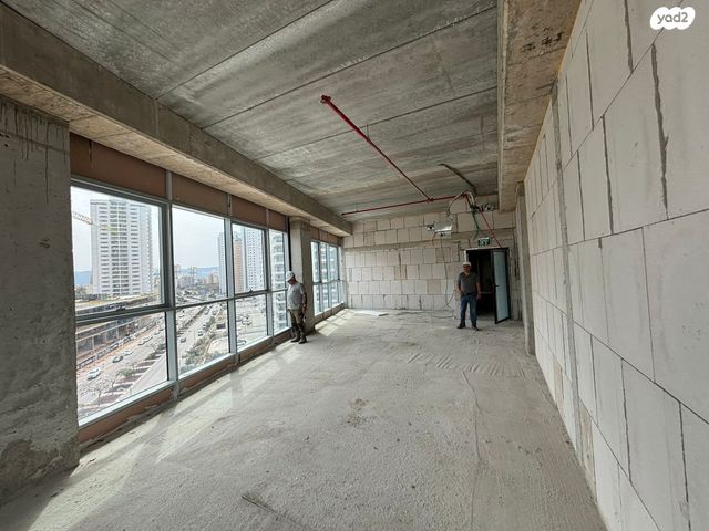 משרדים, משכנות האומנים, קרית מוצקין