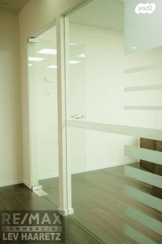 משרדים, העבודה, ראש העין