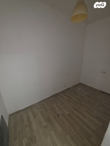 חנויות/ שטח מסחרי, רוגוזין 19, רובע א', אשדוד