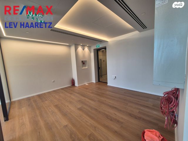 משרדים, החרש, הוד השרון