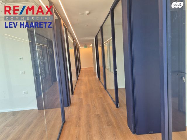 משרדים, החרש, הוד השרון