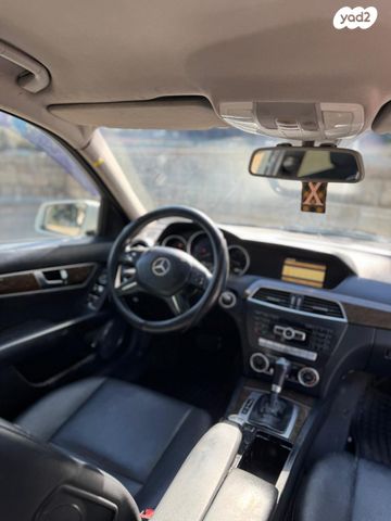 מודעת רכב מרצדס-בנץ C-class