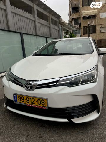 טויוטה קורולה