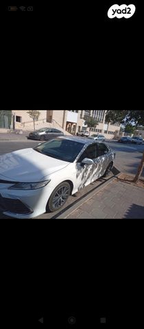 טויוטה קאמרי