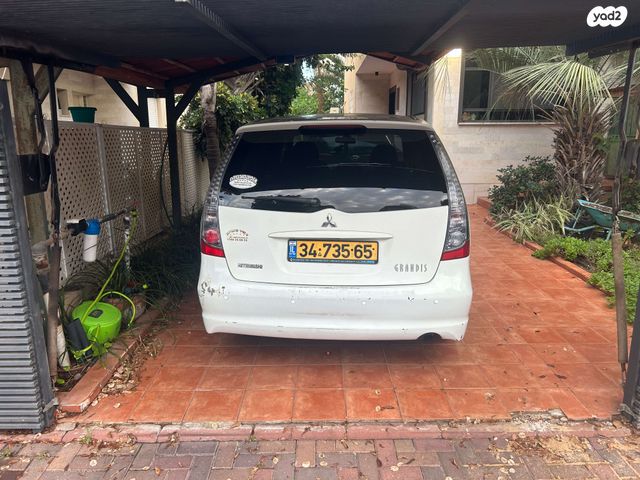 מיצובישי גרנדיס