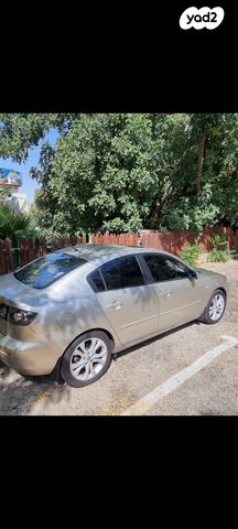 מודעת רכב מאזדה 3