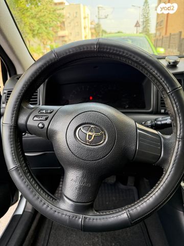 טויוטה קורולה