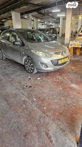 מודעת רכב מאזדה 2