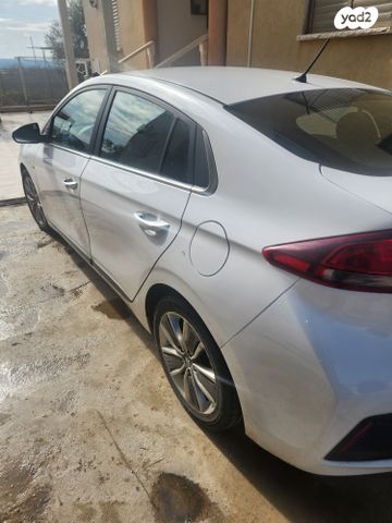 יונדאי איוניק